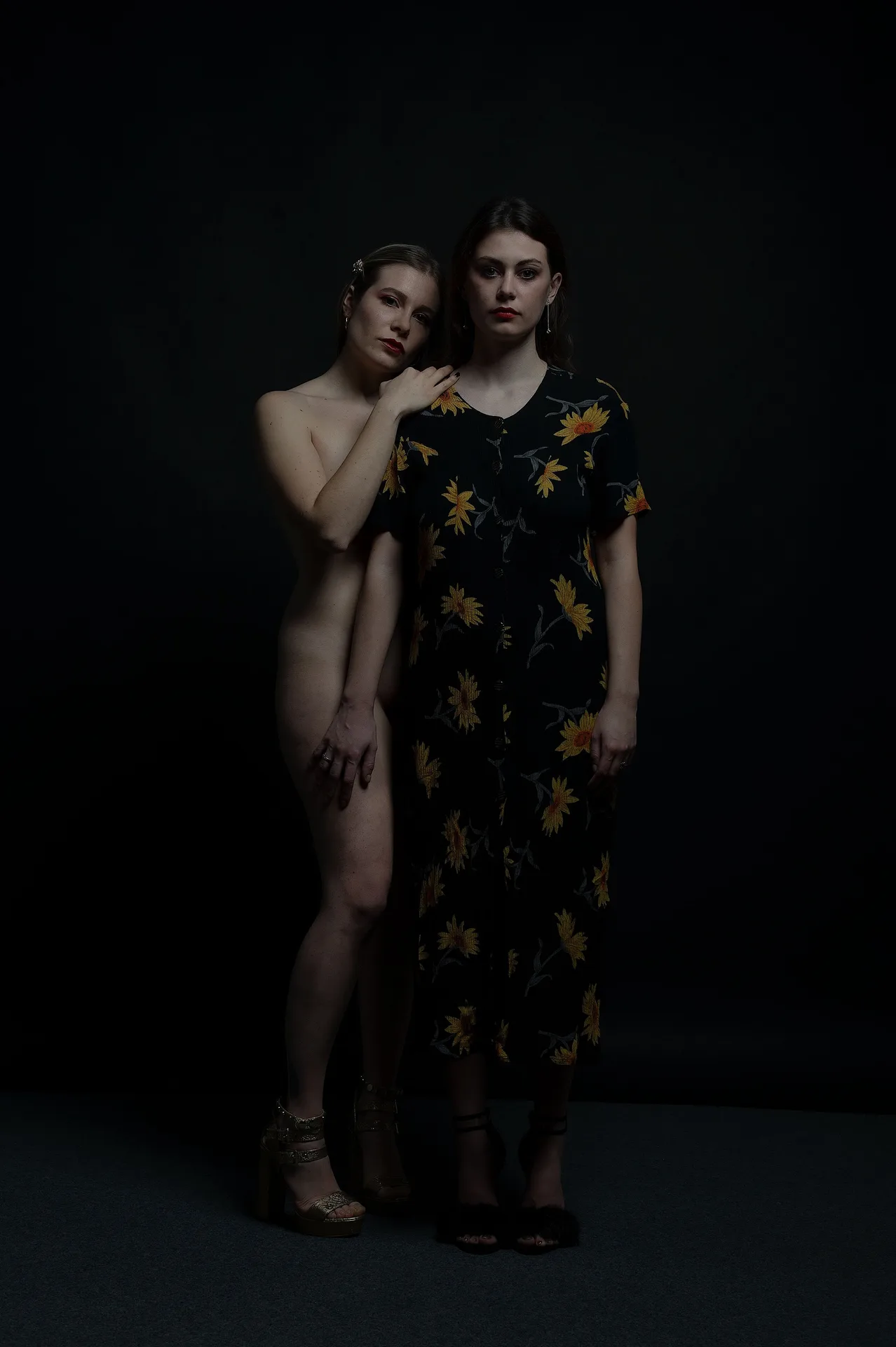 Two Skins, foto 4 di 6